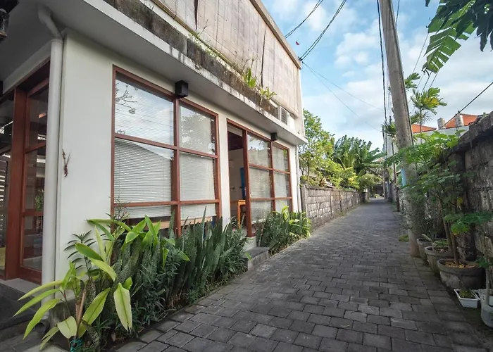 Hotel House Of Michella - Modern, Quiet & Central
